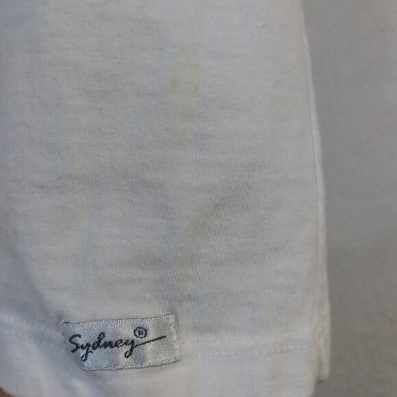 Sydney White Red Sonrie Cada Ria Short Sleeve Crew Neck Size Small - Picture 6 of 8